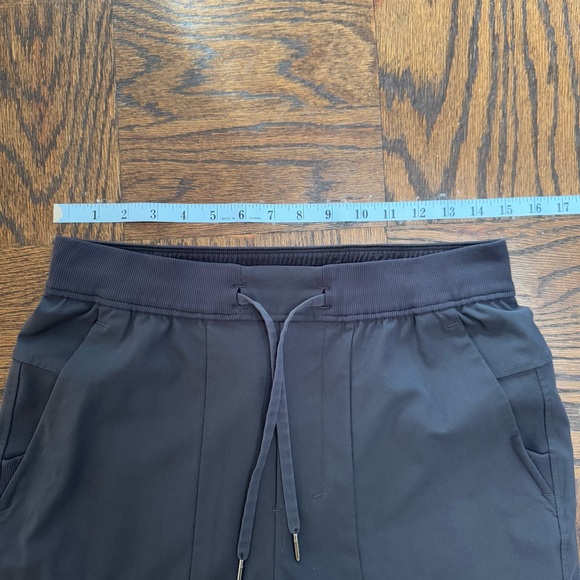 Lululemon Men's ABC Joggers Dark Gray Obsidian Pants Like New EUC Medium 30” - Picture 10 of 12